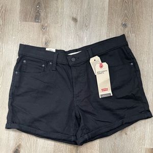 Levi’s Womens Mid Rise Black Shorts Sz 16|33 Slim Through Hip